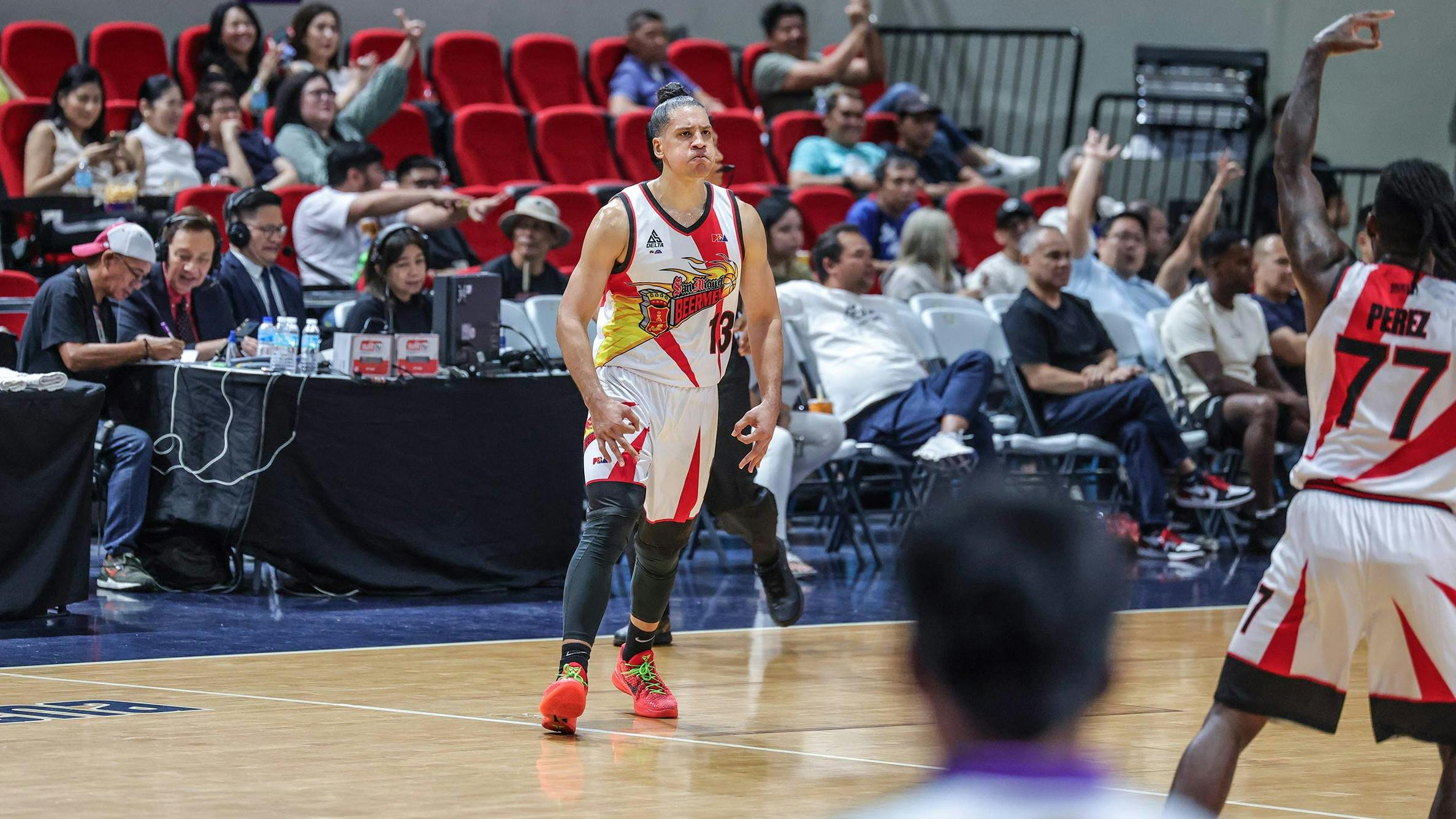 PBA: Marcio Lassiter heats up in 3rd period as San Miguel derails Converge to secure QF seat